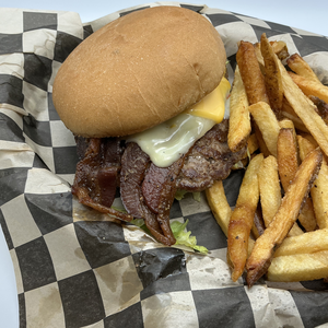 Pepper Bacon Cheesy Burger